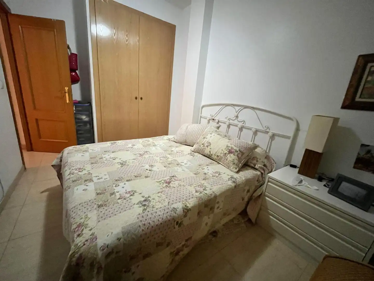 Schlafzimmer von Erdgeschoss zum Verkauf in Águilas mit Klimaanlage, Privatgarten und Möbliert