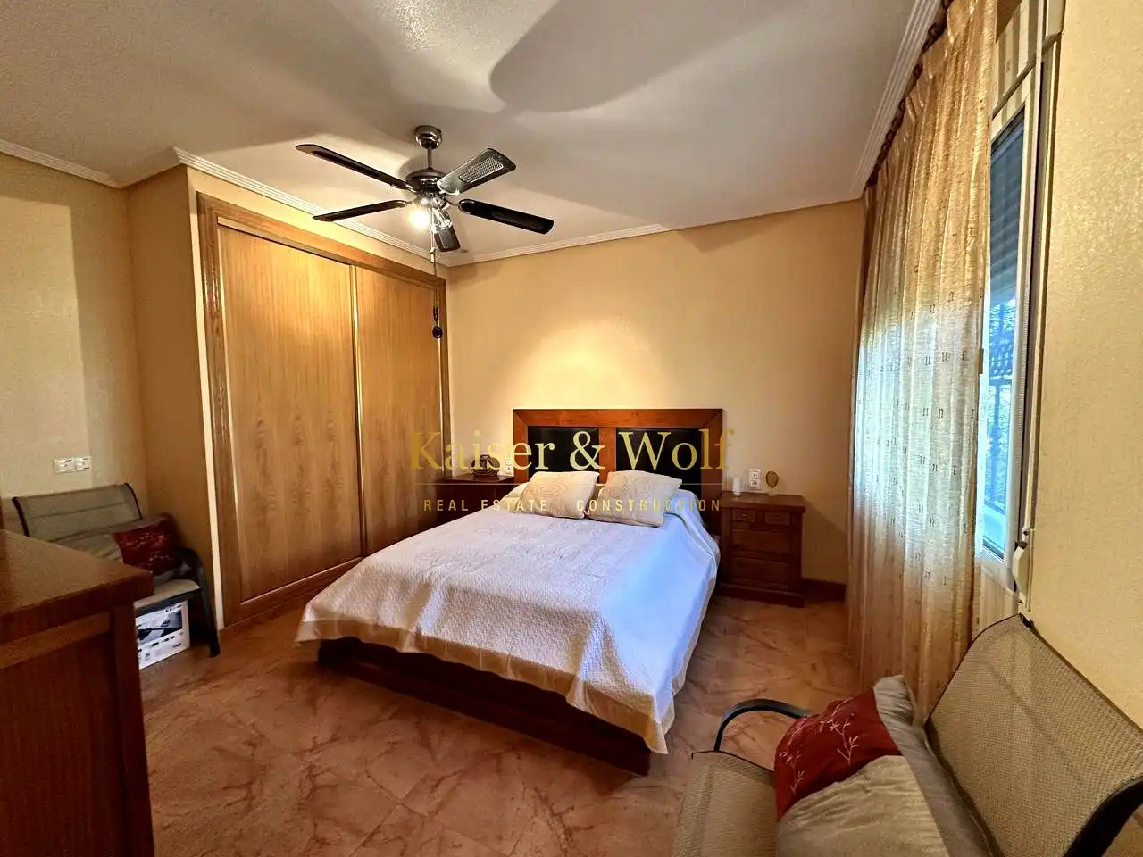 Dormitori de Casa o xalet en venda en Elche / Elx amb Aire condicionat, Jardí privat i Piscina