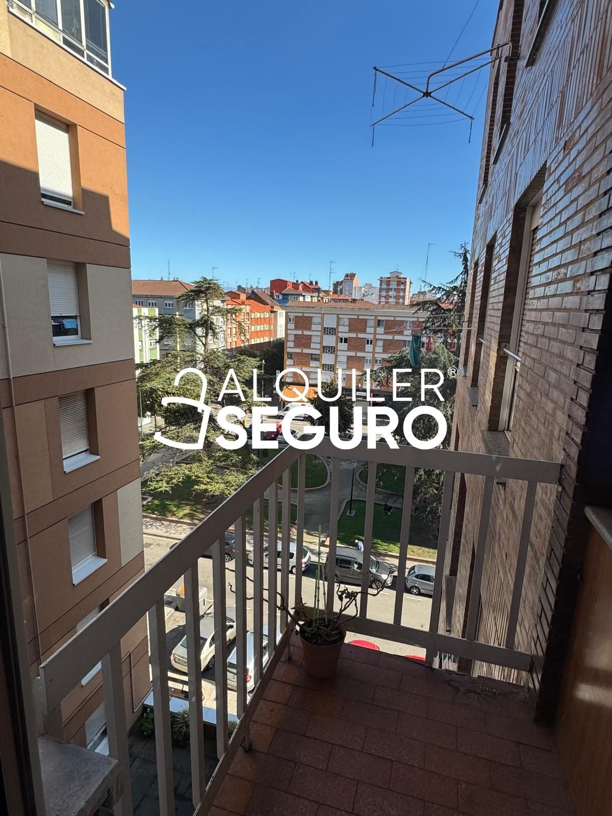 Exterior view of Flat to rent in Gijón   with Heating and Furnished