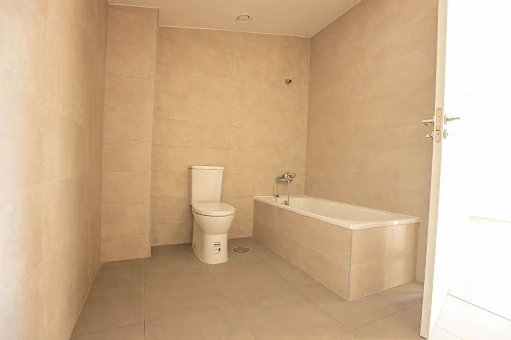Baño de Ático en venta en Fuengirola con Calefacción y Terraza