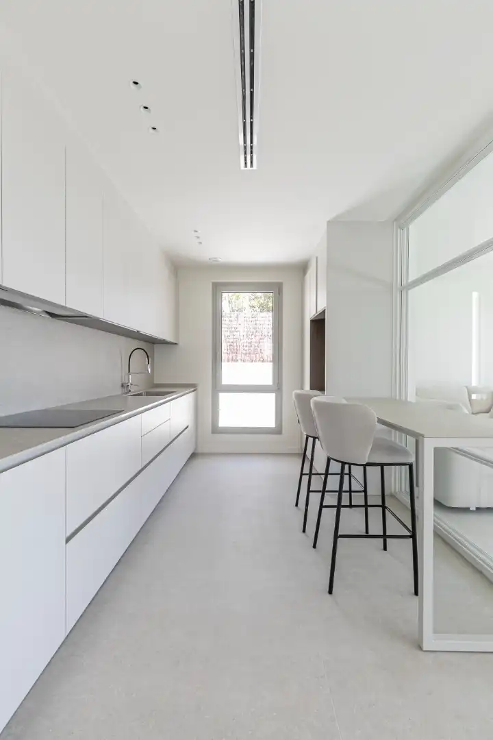 Küche von Haus oder Chalet zum Verkauf in Sitges mit Klimaanlage, Heizung und Privatgarten