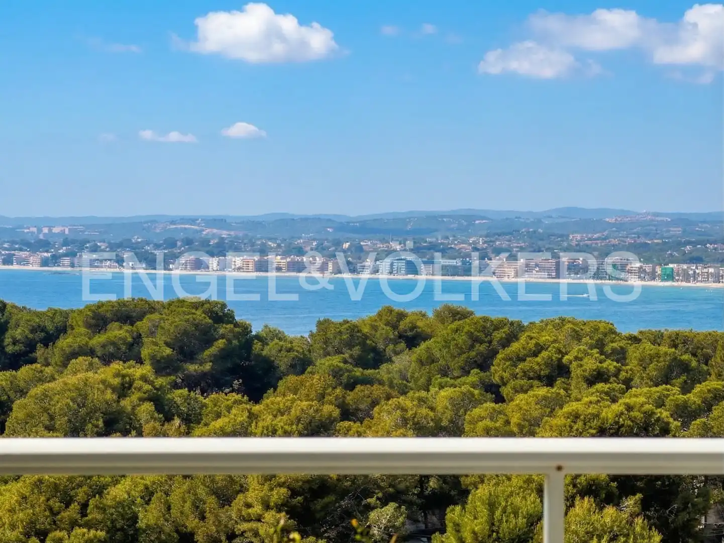 Außenansicht von Dachboden zum Verkauf in Salou mit Klimaanlage, Heizung und Terrasse