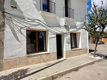 Maison à vendre à El Pinós / Pinoso