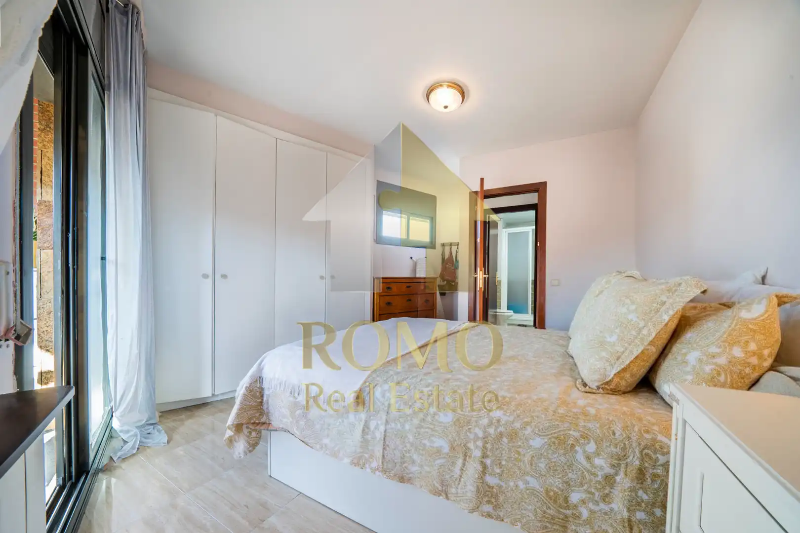 Habitación de Dúplex en venta en Canovelles con Aire acondicionado, Calefacción y Balcón