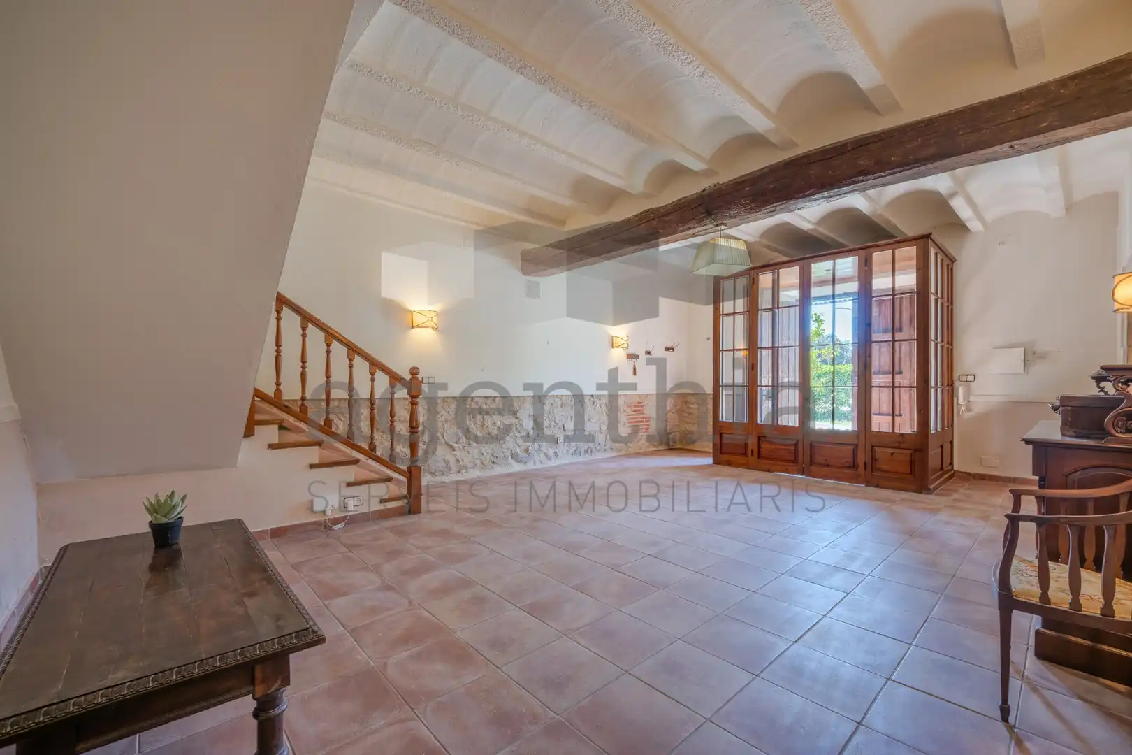 Sala d'estar de Finca rústica en venda en Girona amb Aire condicionat, Calefacció i Terrassa