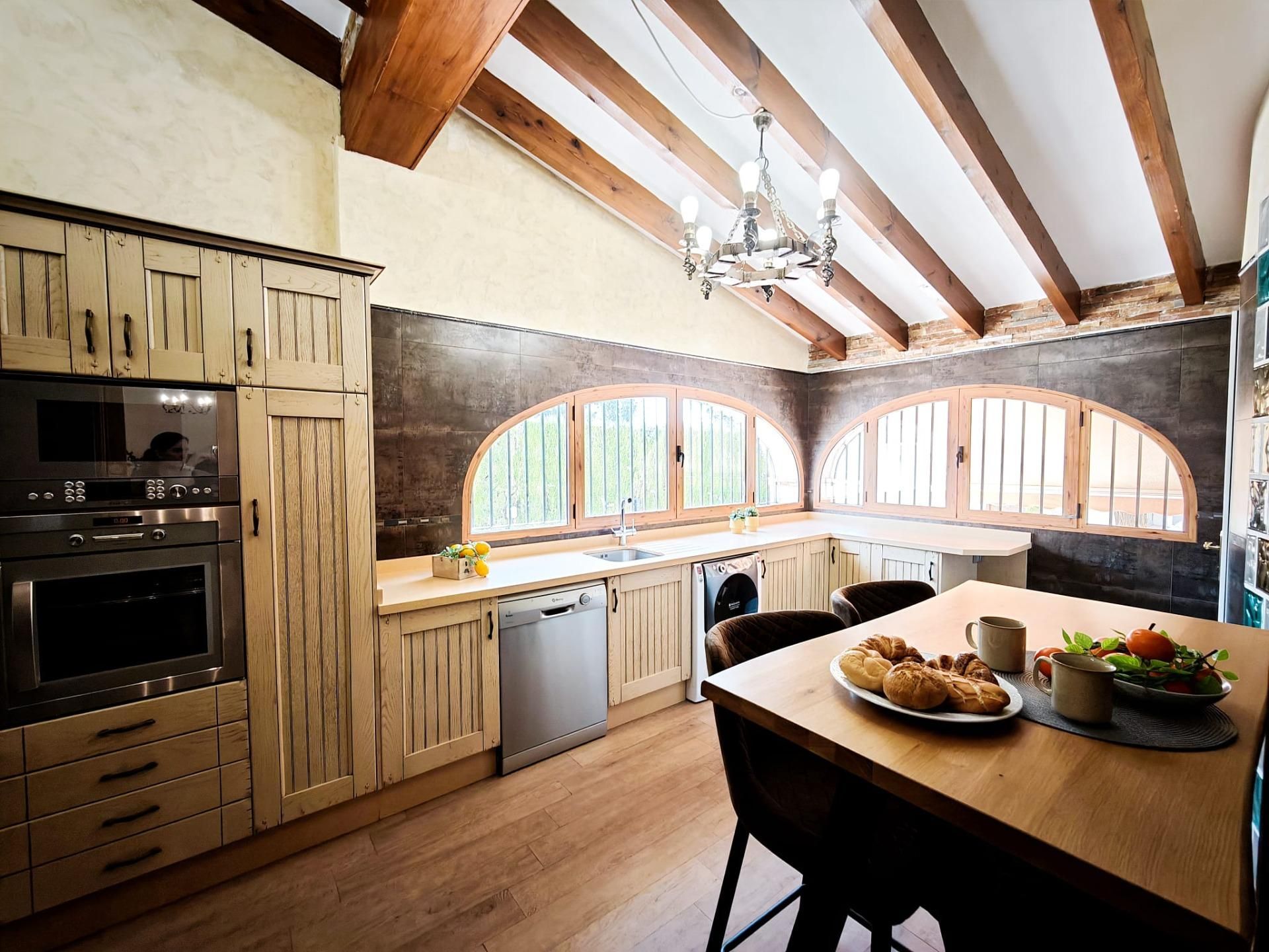 Cocina de Casa o chalet en venta en San Vicente del Raspeig / Sant Vicent del Raspeig con Aire acondicionado, Jardín privado y Terraza