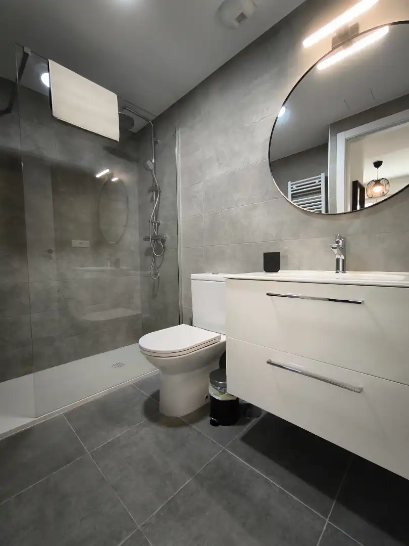 Baño de Piso en venta en Vilagarcía de Arousa con Calefacción, Terraza y Trastero