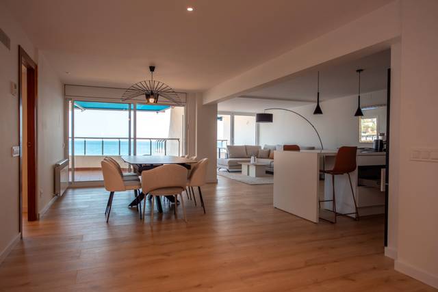 Piso en Alquiler en Passeig Marítim del President Josep Irla en Puntabrava - Port Salvi