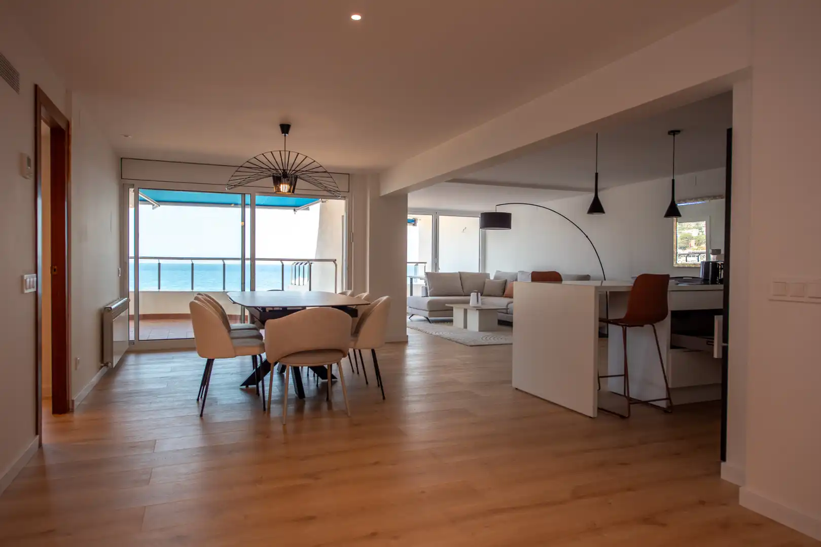 Sala de estar de Piso de alquiler en Sant Feliu de Guíxols con Aire acondicionado, Calefacción y Parquet