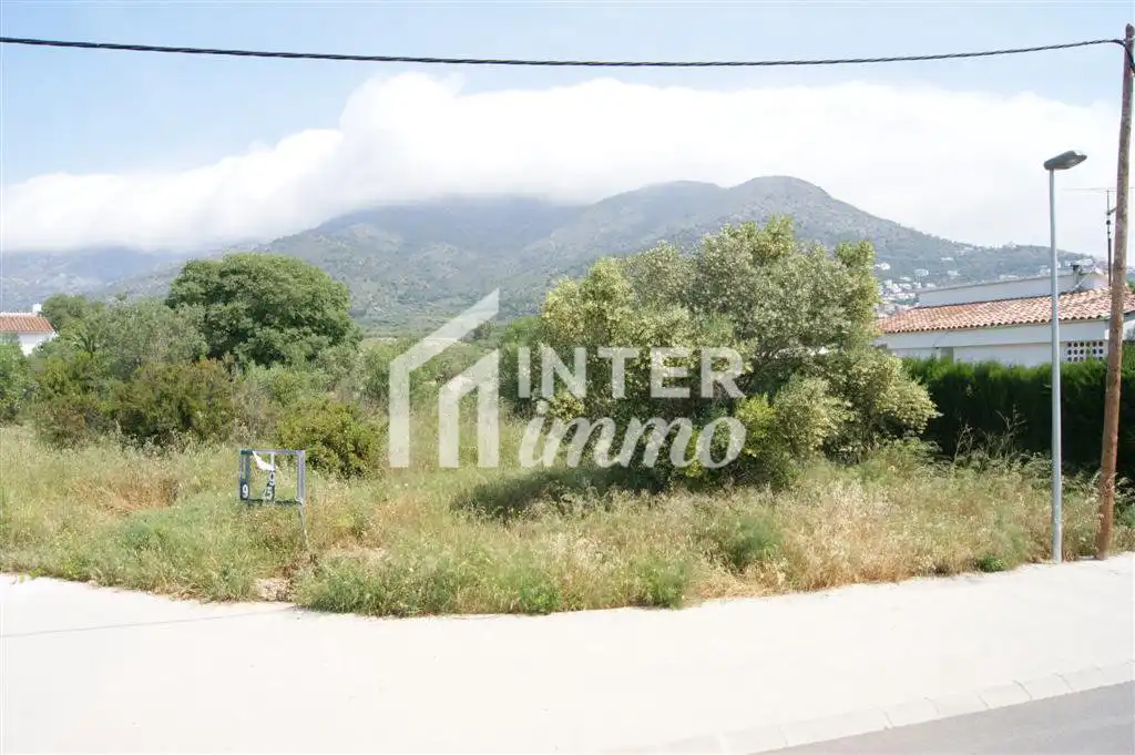 Terreno residencial en venta en Calle Del Tarragones 2