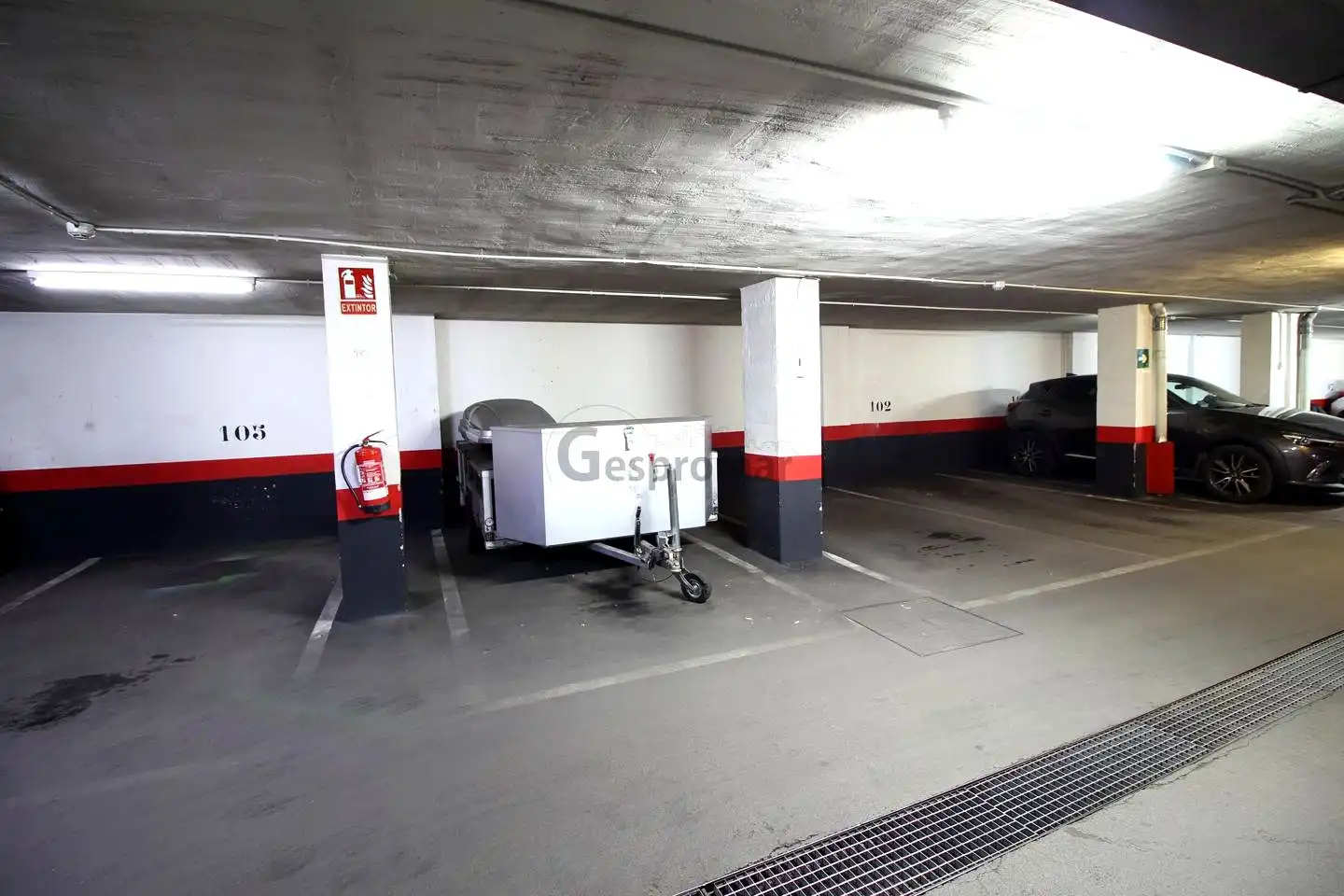 Parking de Piso en venta en Madrid con Aire acondicionado, Calefacción y Terraza
