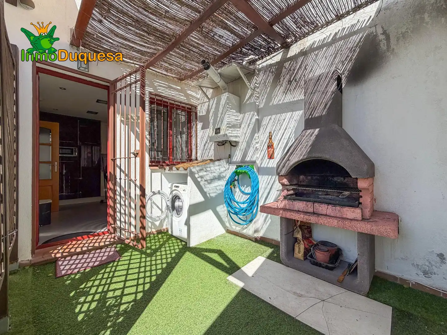 Casa aparellada amb balcó en venda a Calle DOÑANA 44, imagen 10