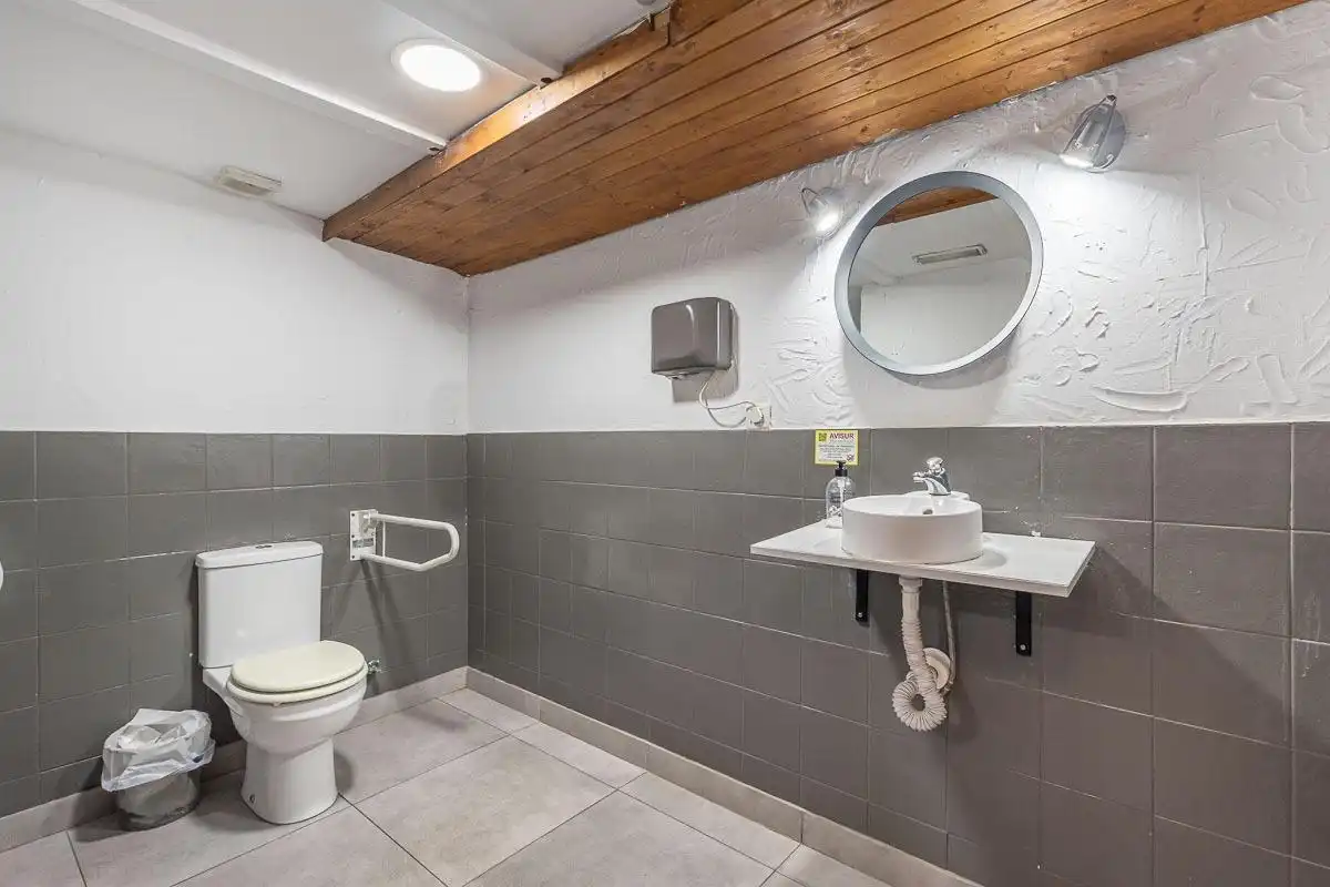 Business premises for transfer in Genil, imagen 13