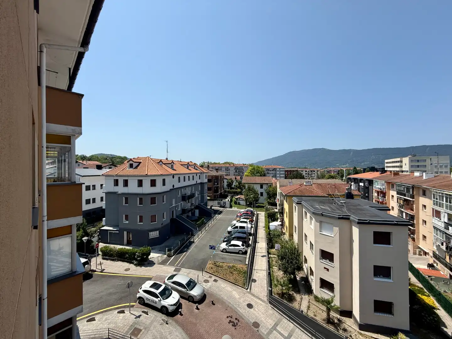 Vista exterior de Pis en venda en Irun  amb Moblat i Balcó