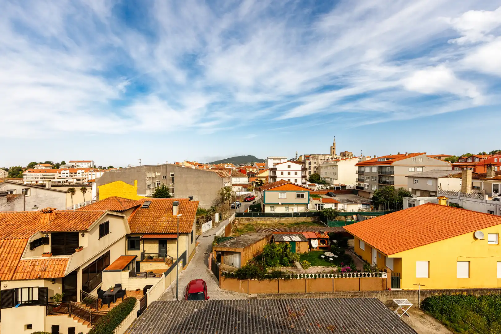 Vista exterior de Dúplex en venda en Nigrán amb Calefacció, Terrassa i Traster