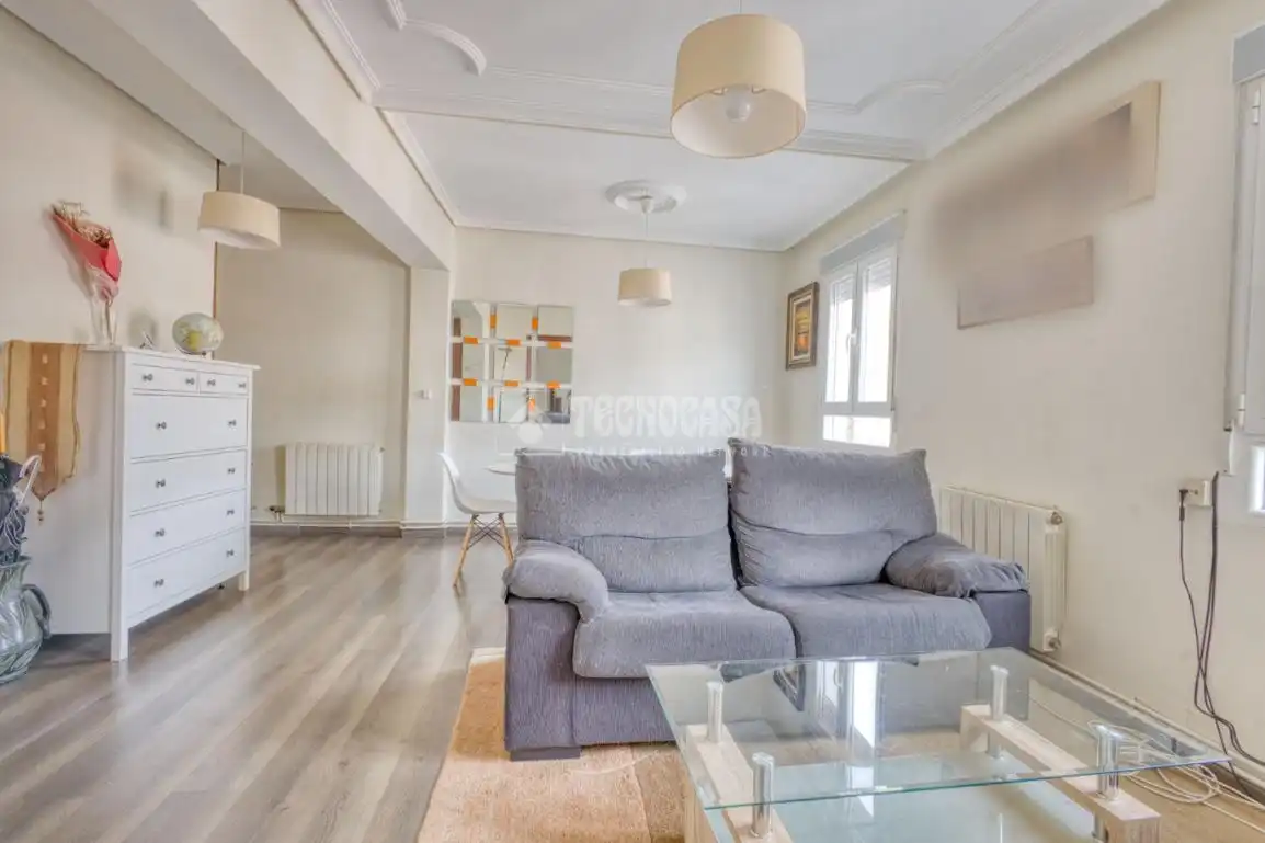 Sala de estar de Piso en venta en Valladolid con Calefacción y Parquet