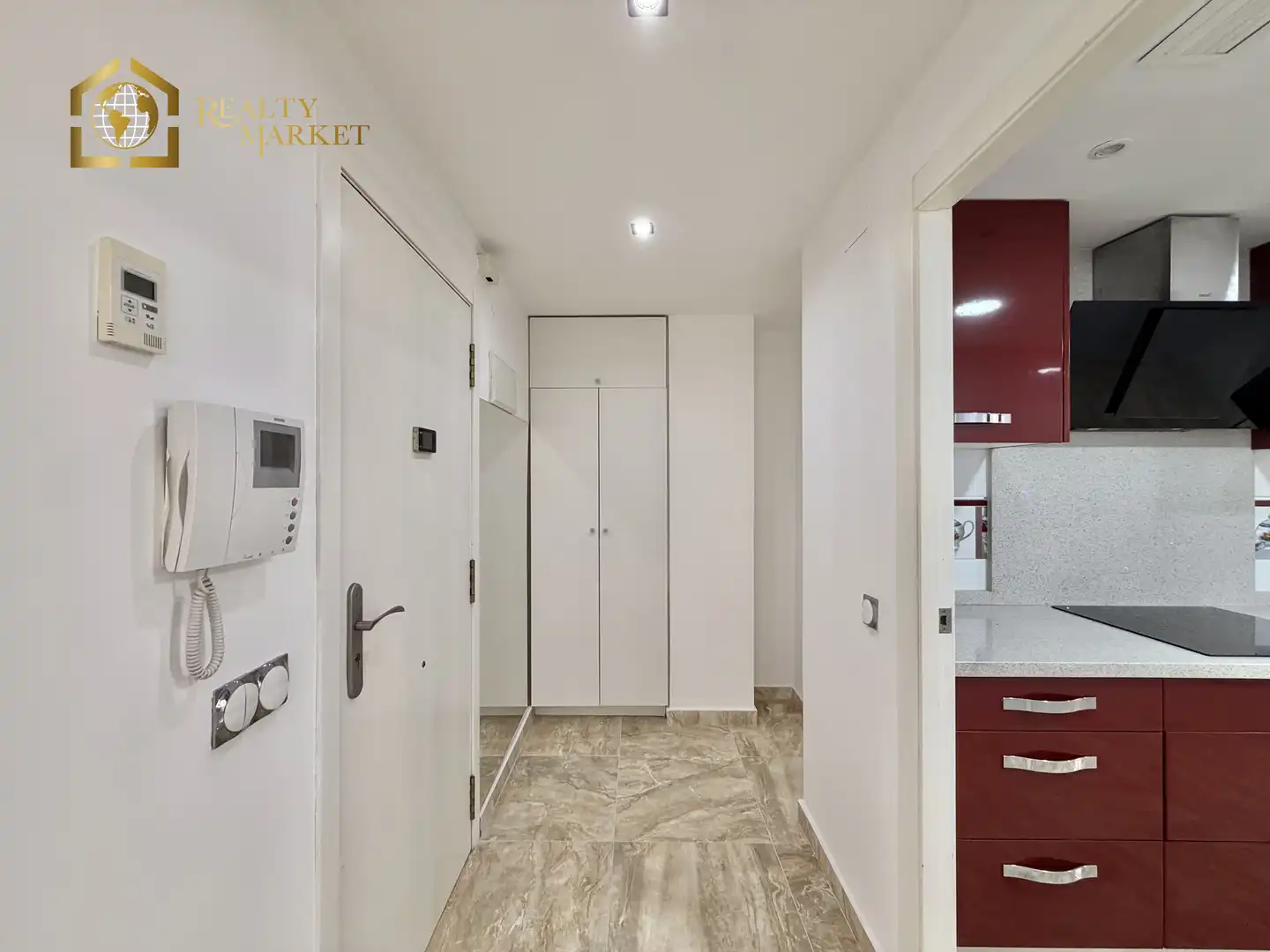 Flat for sale in Valencia  with Private garden, Furnished and Washing machine