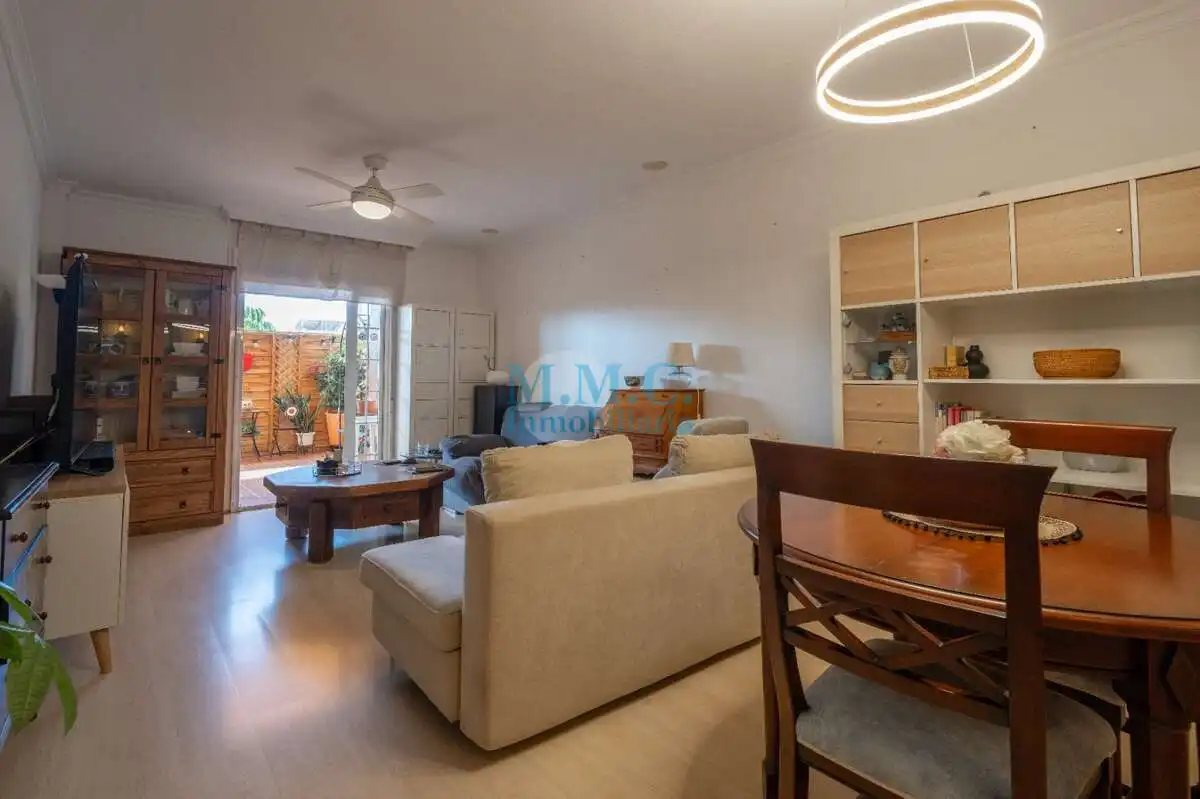 Sala de estar de Dúplex en venta en Aguadulce