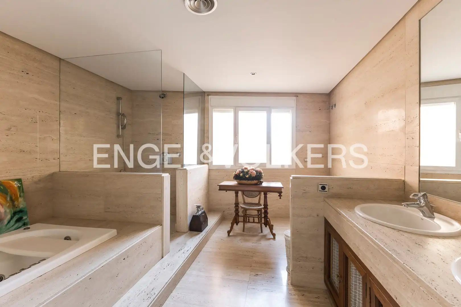 Bathroom of Houses for sale in Velilla de San Antonio  with Air Conditioner, Heating and Terrace