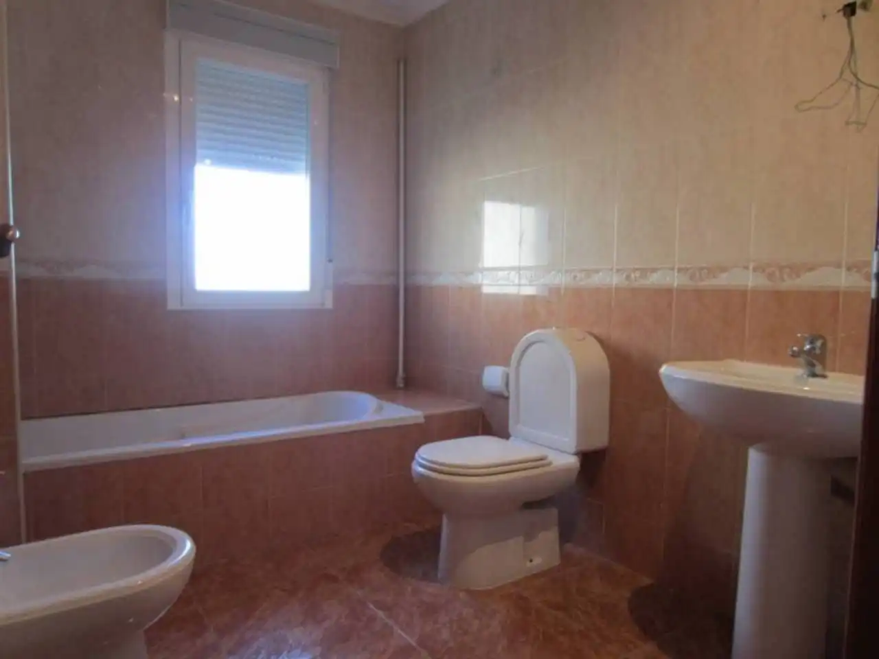 Bathroom of Houses for sale in Fuentes de Oñoro  with Air Conditioner, Terrace and Swimming Pool
