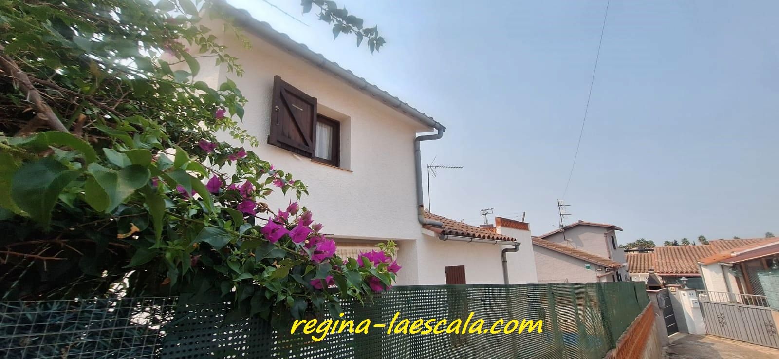 Exterior view of House or chalet for sale in L'Escala  with Air Conditioner, Heating and Terrace