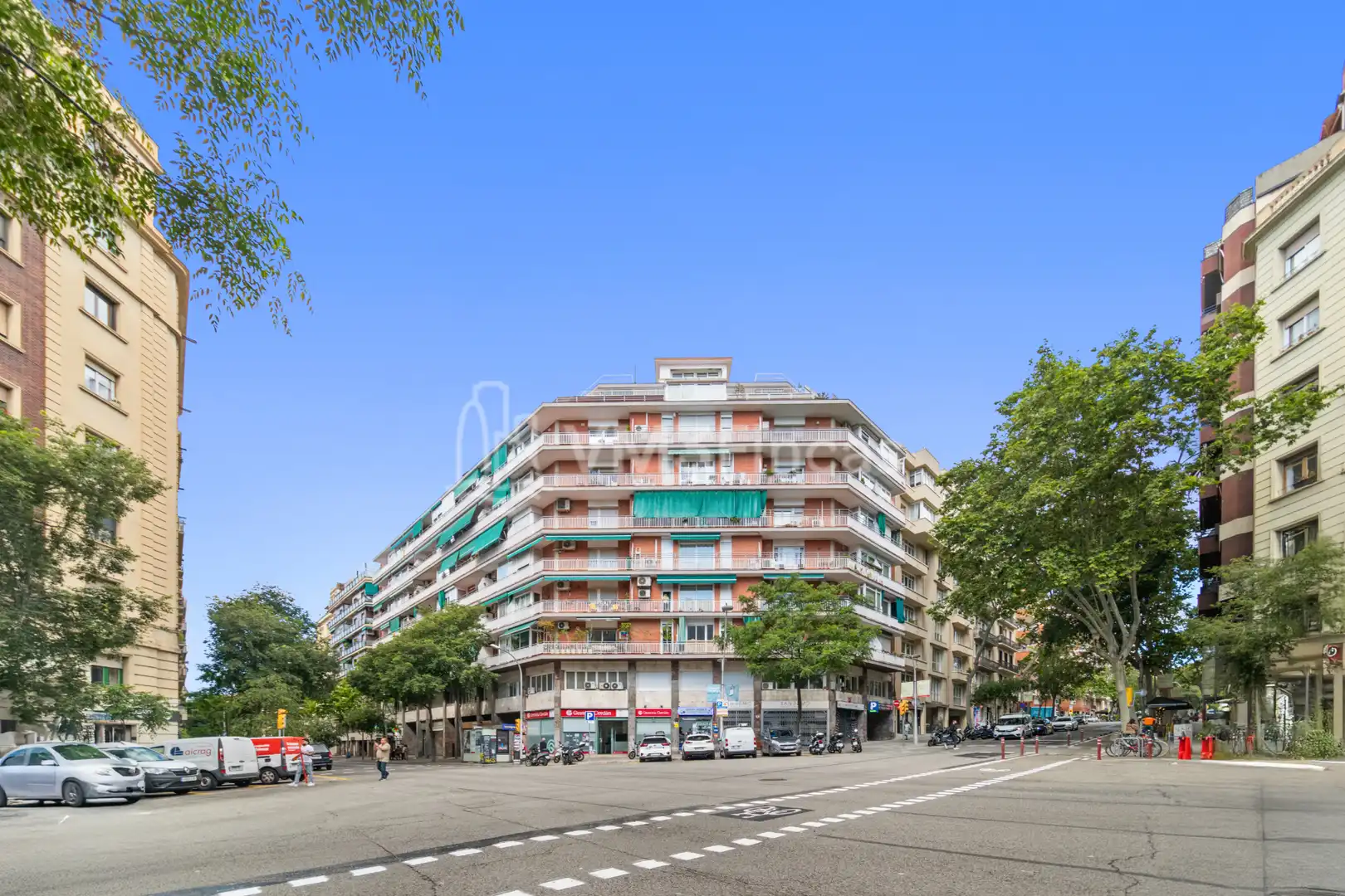 Außenansicht von Büro zur Miete in Barcelona mit Klimaanlage