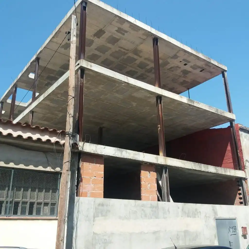 Vista exterior de Edificio en venta en El Prat de Llobregat