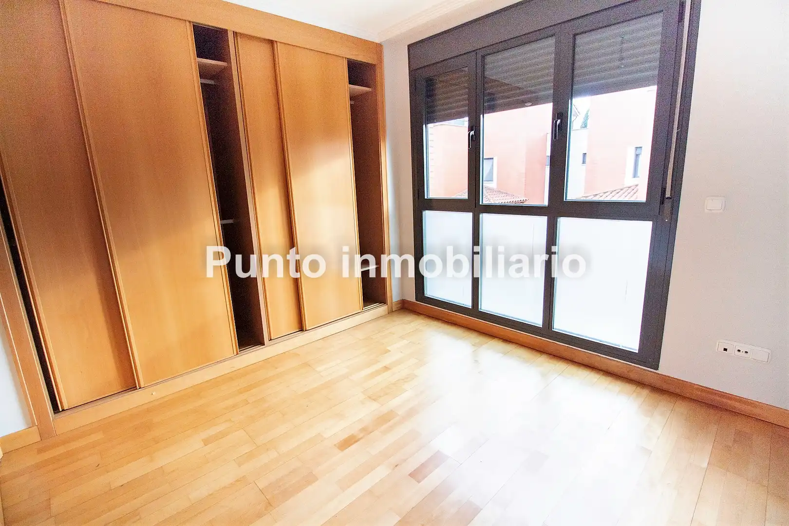 Exterior view of Houses for sale in Valladolid  with Heating, Private garden and Parquet flooring