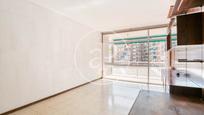 Exterior view of Flat for sale in  Barcelona Capital  with Heating and Terrace