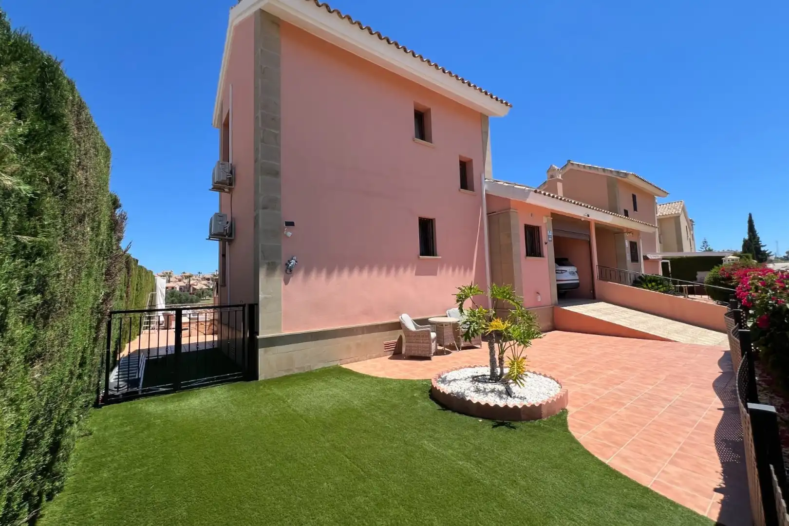 Vista exterior de Casa o chalet en venta en Algorfa con Aire acondicionado, Calefacción y Jardín privado