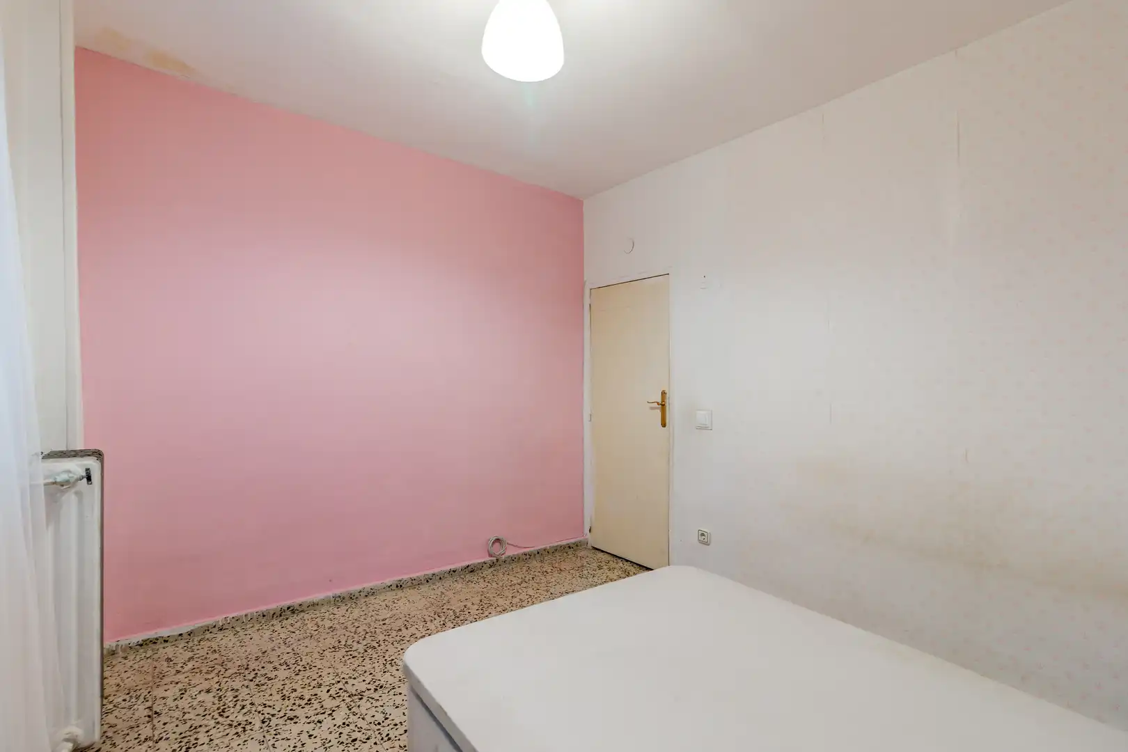 Habitación de Piso en venta en Madrid con Calefacción