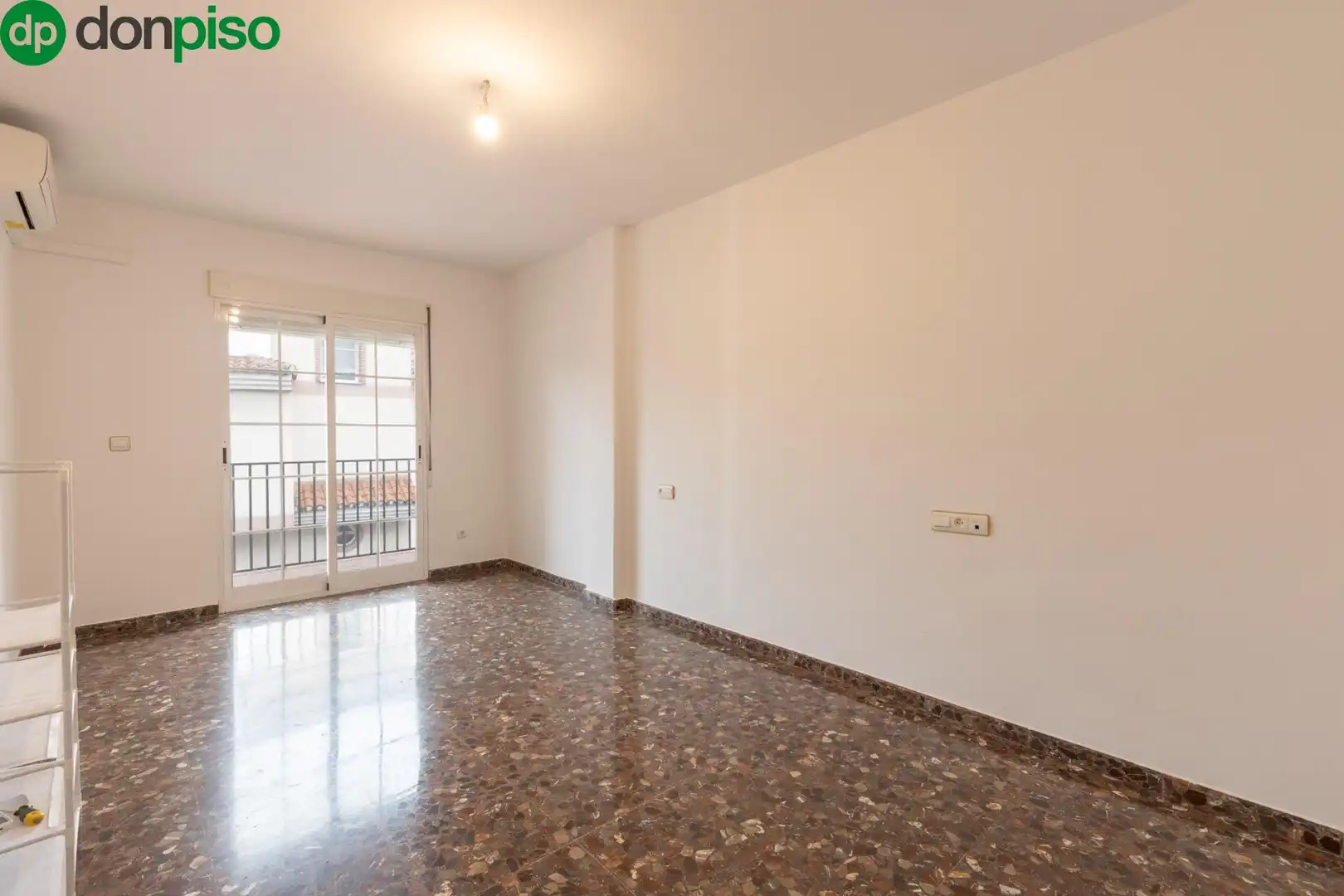 Reihenhaus mit Garten zum Verkauf in Calle de Joaquim Blume 46, imagen 16