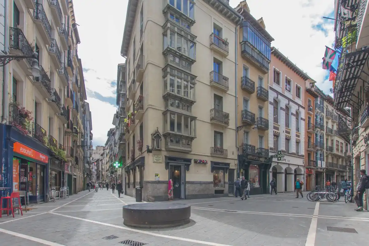 Vista exterior de Local de alquiler en  Pamplona / Iruña con Aire acondicionado