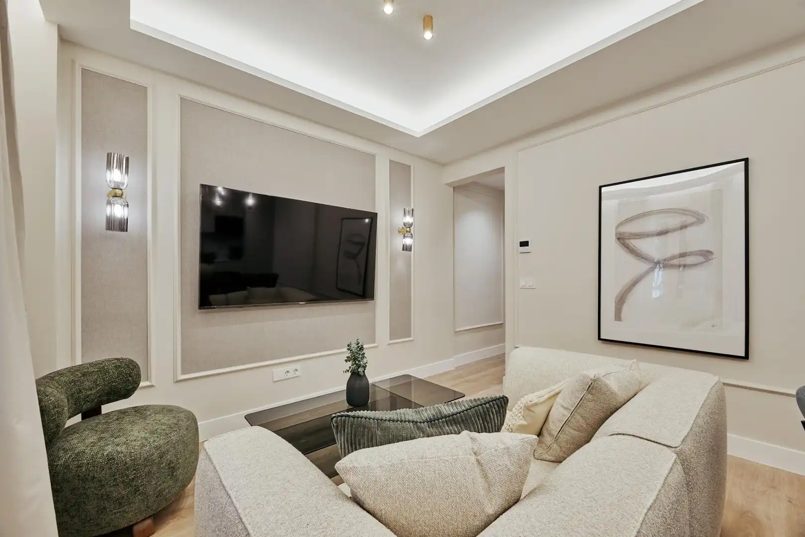 Living room of Flat for sale in Madrid  with Air Conditioner, Heating and Furnished