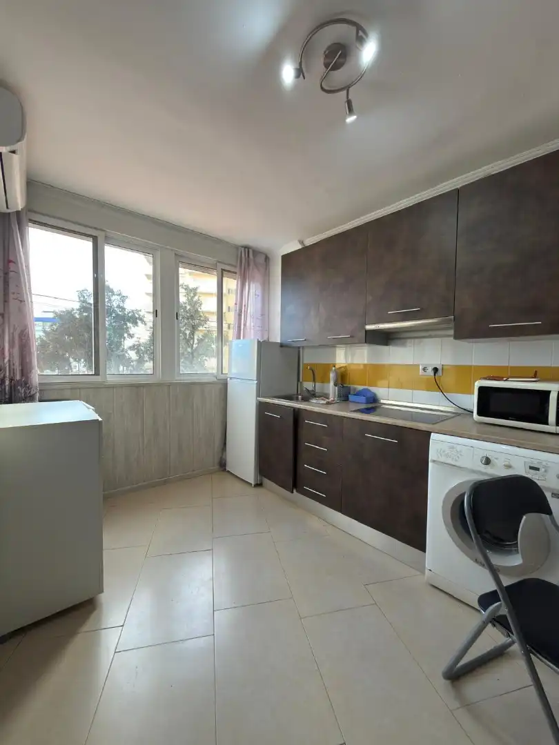 Cuina de Estudi en venda en Benalmádena amb Aire condicionat, Terrassa i Moblat