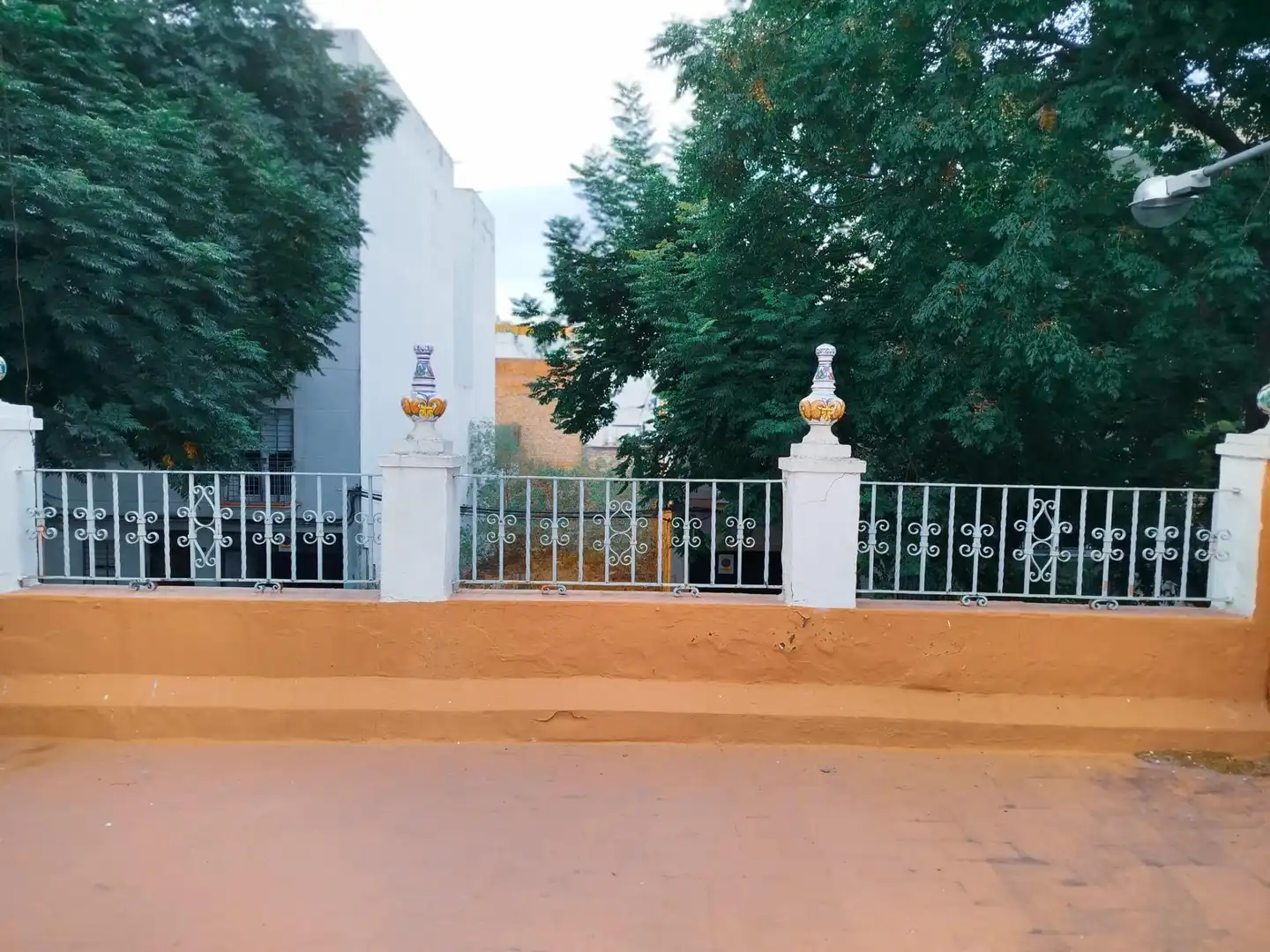 Exterior view of Houses for sale in Sevilla