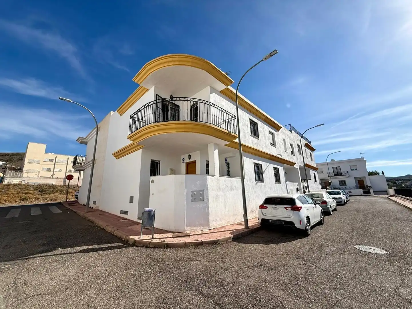 Vista exterior de Casa adosada en venda en Gérgal amb Aire condicionat, Jardí privat i Traster