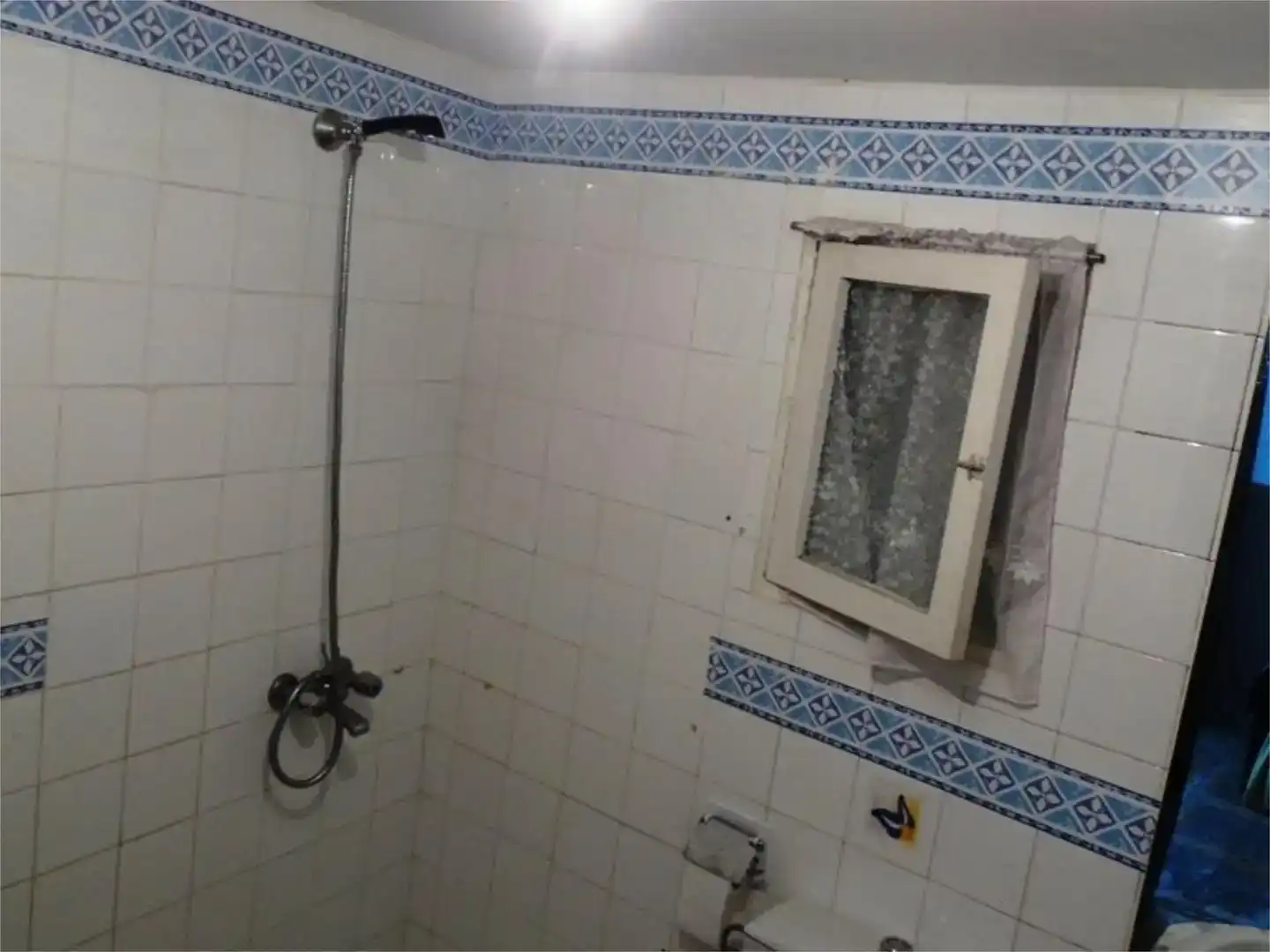 Bany de Casa adosada en venda en Villasabariego amb Traster i Moblat