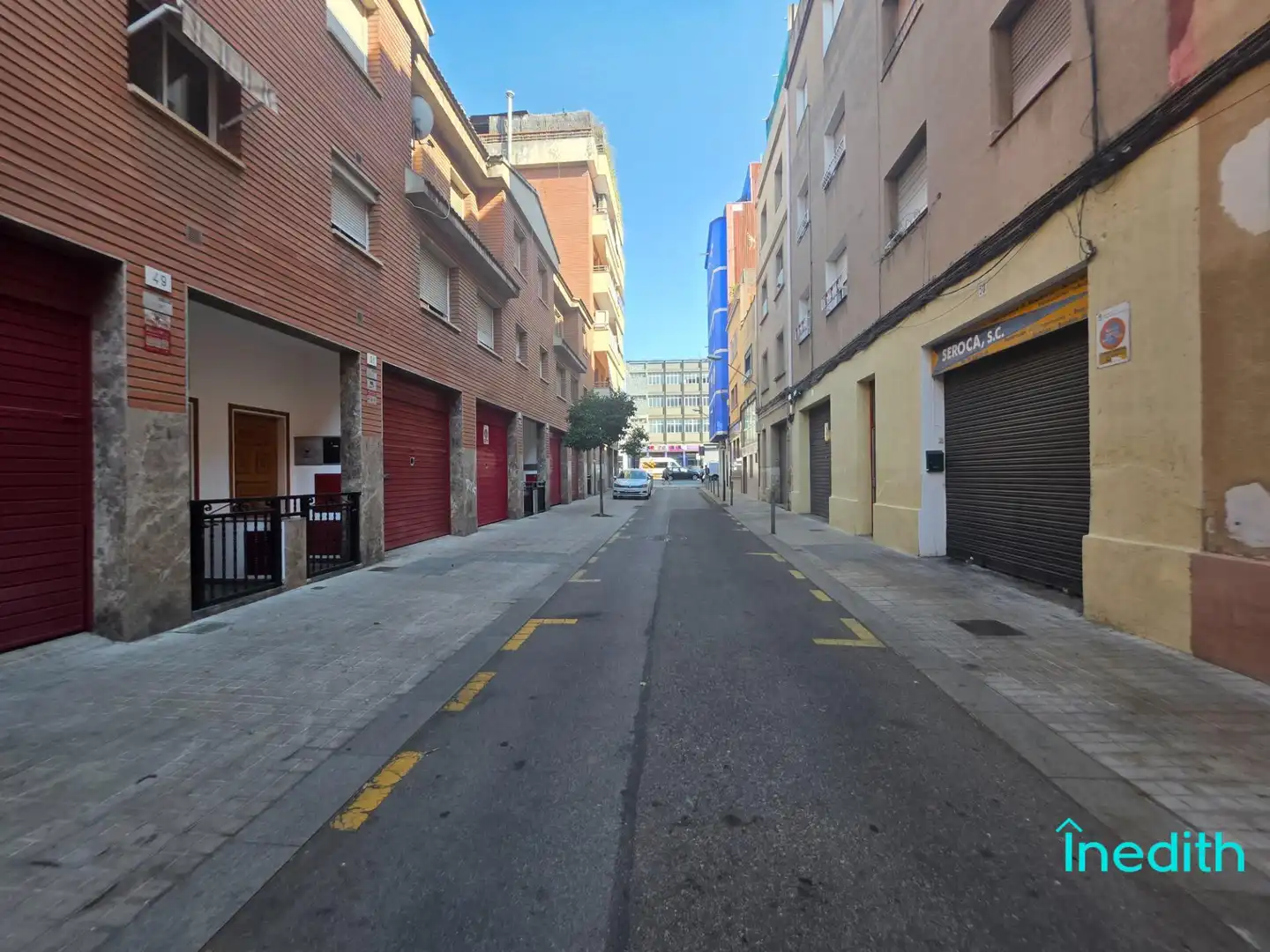 Exterior view of Flat for sale in L'Hospitalet de Llobregat  with Air Conditioner, Heating and Parquet flooring