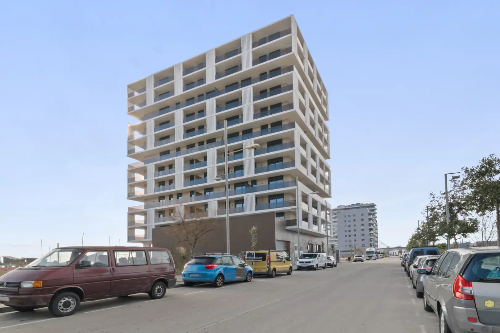 Außenansicht von Wohnung zur Miete in Badalona mit Klimaanlage, Terrasse und Ofen