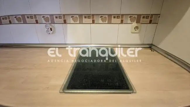 Flat for rent in Madrid  with Air Conditioner, Swimming Pool and Washing machine