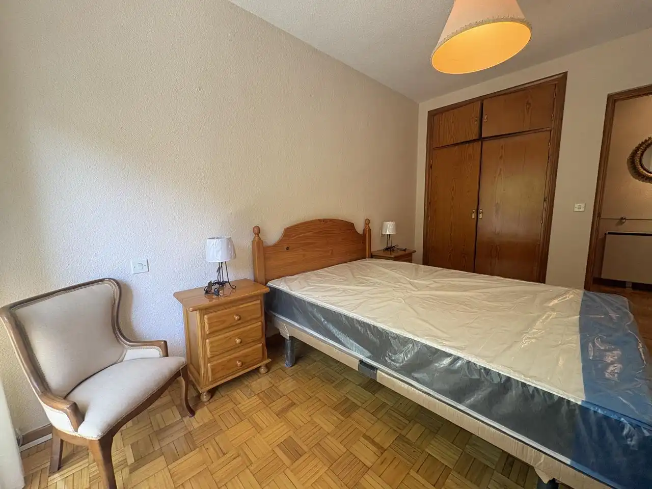 Schlafzimmer von Erdgeschoss zur Miete in San Lorenzo de El Escorial mit Heizung, Parkett und Möbliert