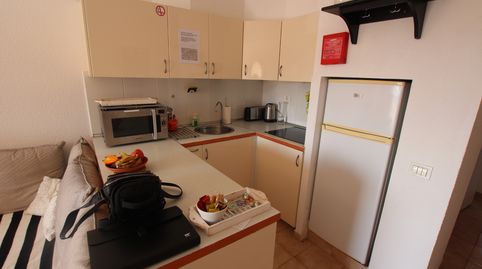 Foto 4 de Apartamento en venta en Avenida San Francisco, 14, Los Cristianos, Arona