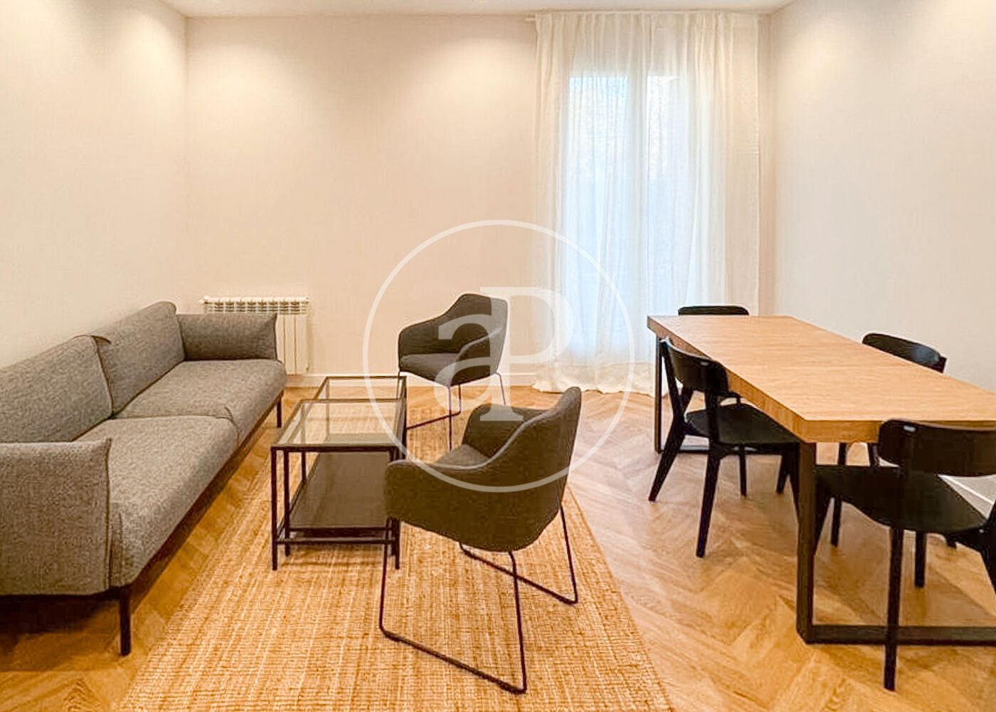 Living room of Flat for sale in  Madrid Capital  with Air Conditioner, Heating and Furnished