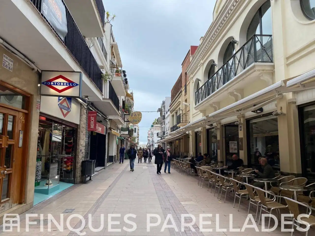 Local comercial en traspàs a Centre