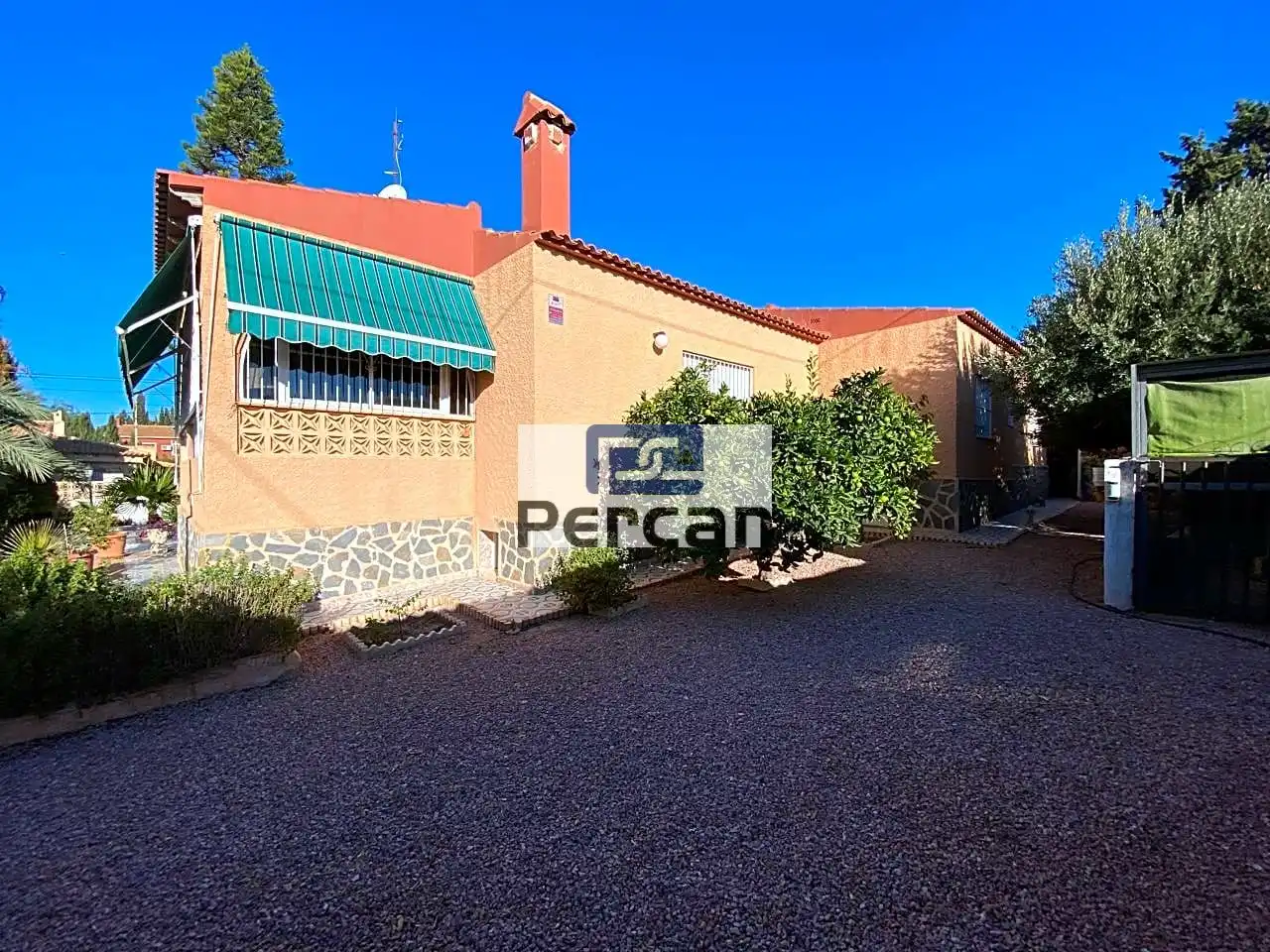 Vista exterior de Finca rústica en venta en El Campello con Jardín privado, Terraza y Trastero