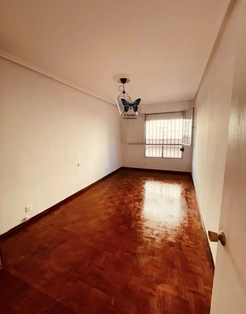 Sala de estar de Piso en venta en Mieres (Asturias) con Terraza y Trastero