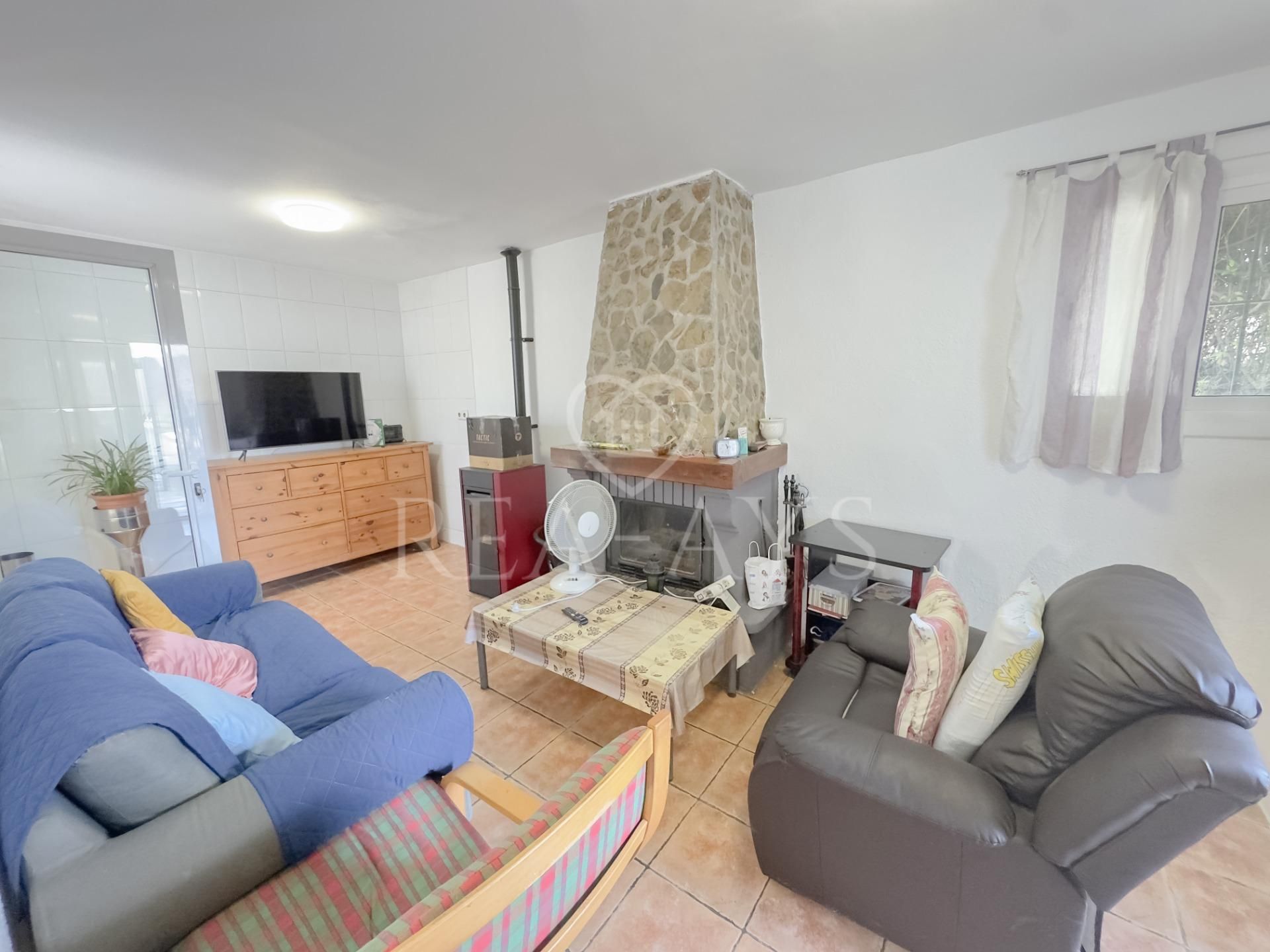 Sala de estar de Casa o chalet en venta en Cervelló con Calefacción, Jardín privado y Terraza