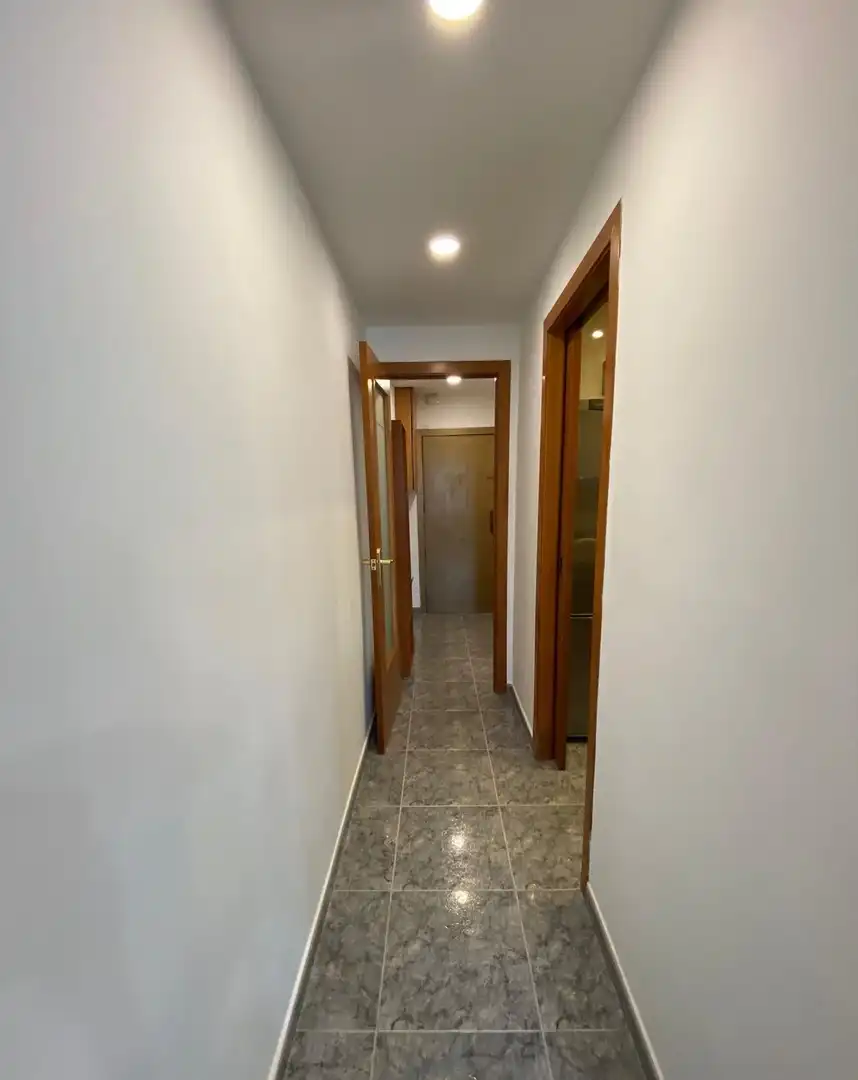 Piso en venta en L'Hospitalet de Llobregat con Calefacción y Balcón