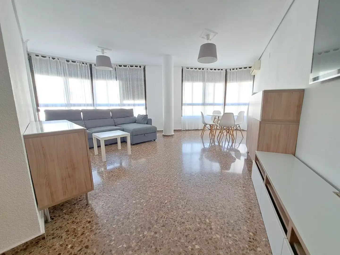 Living room of Flat for sale in Torrent  with Air Conditioner, Heating and Furnished